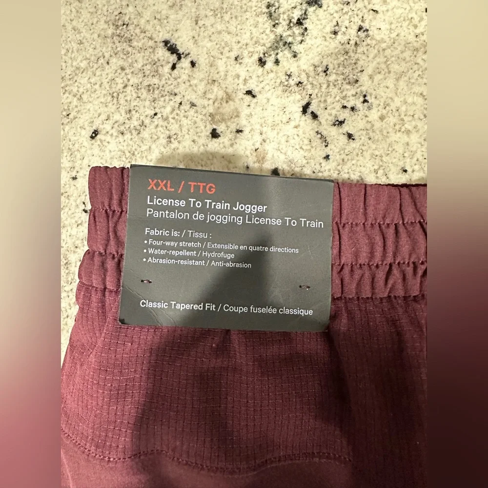 Lululemon License to Train Joggers - Picture 6 of 8